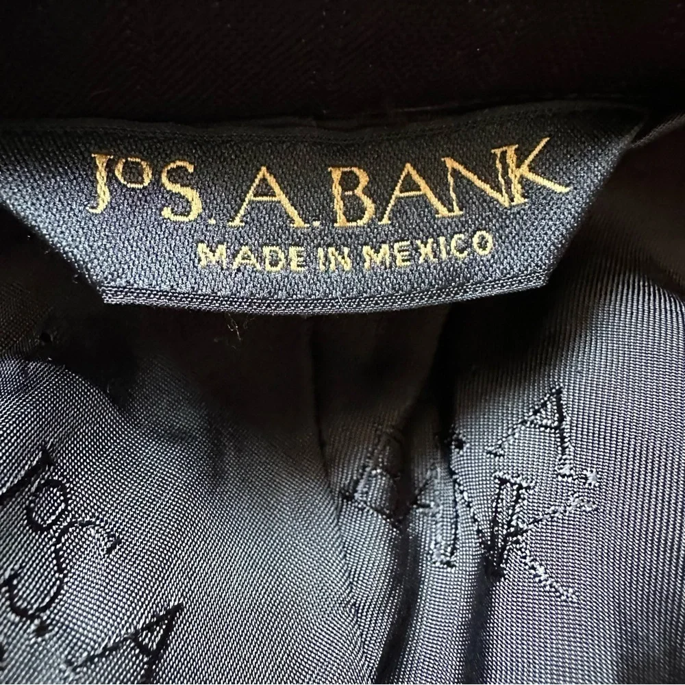 JOS  A Bank men’s set pants and blazer suit - Picture 3 of 7
